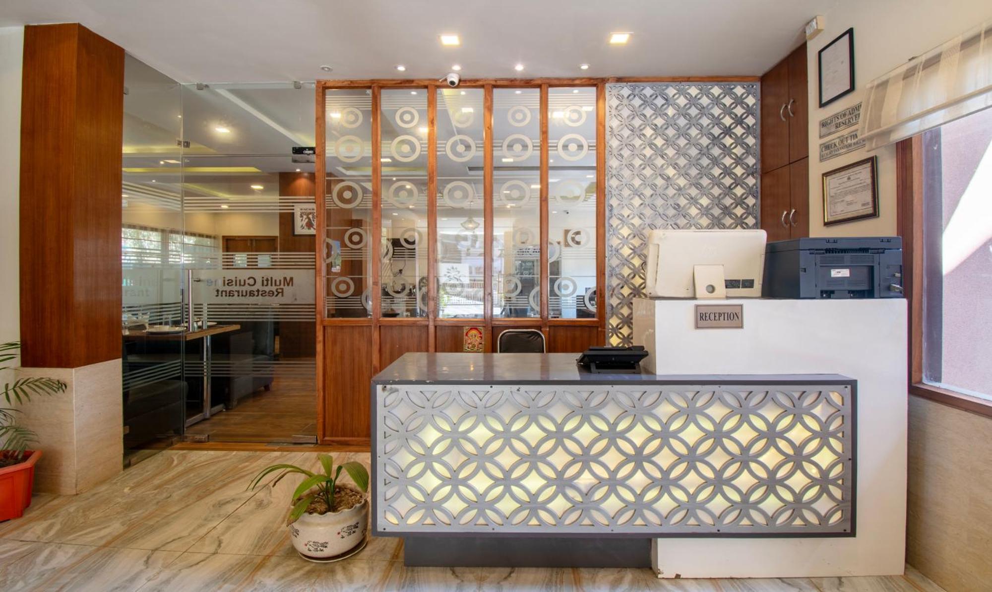Ambika Residency, Near Hidimba Devi Temple Hotel มะนาลี ภายนอก รูปภาพ